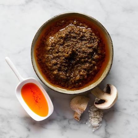 Pesto de champignons infusés à l'huile au piment d'Espelette